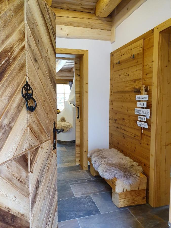 Almzauber Chalets - Haus Enzian Inkl Infrarotliegen 호흐린들 객실 사진